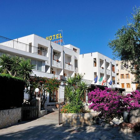 Hotel Apeneste Маттіната Екстер'єр фото