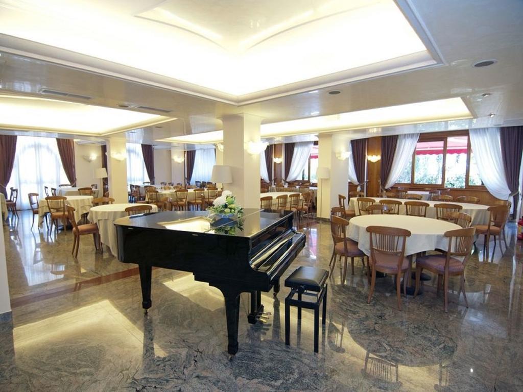 Hotel Apeneste Маттіната Екстер'єр фото