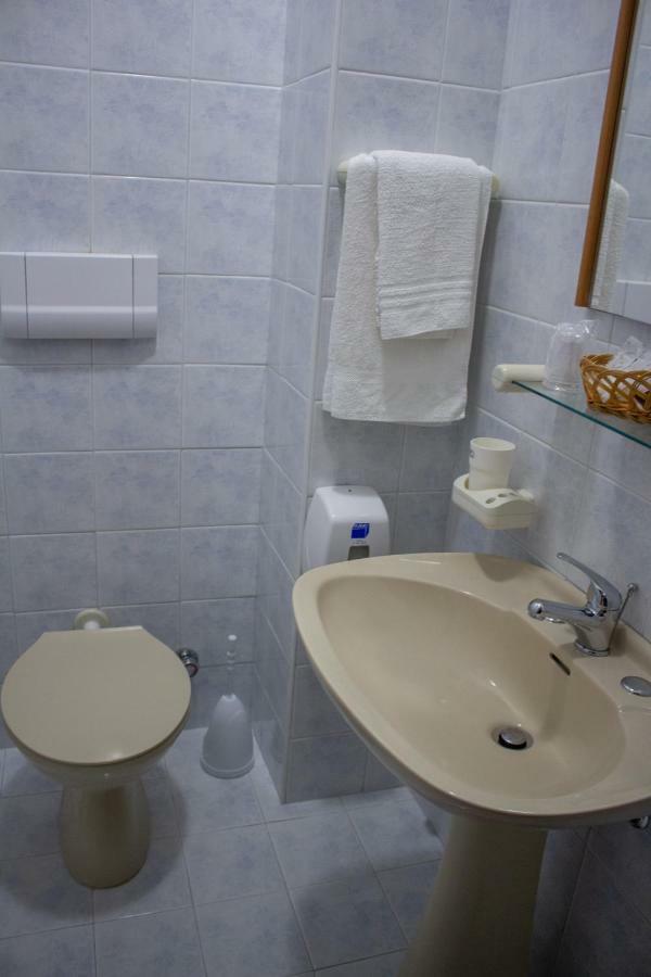 Hotel Apeneste Маттіната Екстер'єр фото